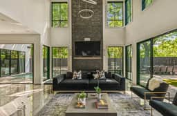 Wander Atlanta Showpiece - Image 3